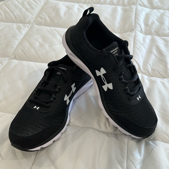 Under Armour Other - Under Armour Men’s Athletic Shoes Size 11